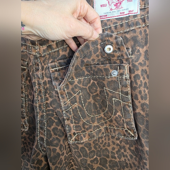 True Religion Bobbi Big T Baggy Leopard Print Cargo Pants - Picture 11 of 15